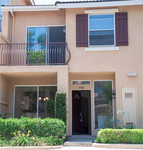 7750 E Portofino Ave, Anaheim, CA 92808