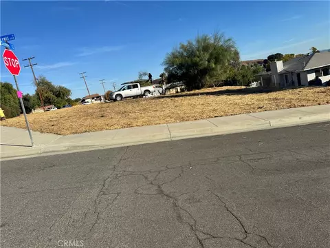 220 N Lewis St, Lake Elsinore, CA 92530