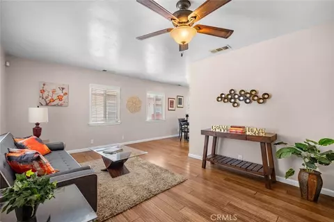 2218 Ximeno Ave, Long Beach, CA 90815