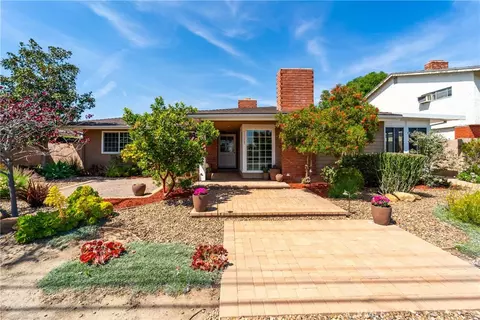 3123 E La Veta Ave, Orange, CA 92869