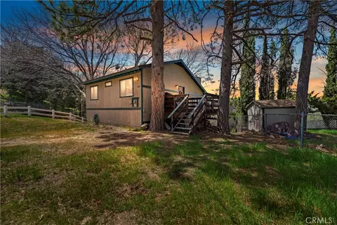 382 Davos Dr, Crestline, CA 92325