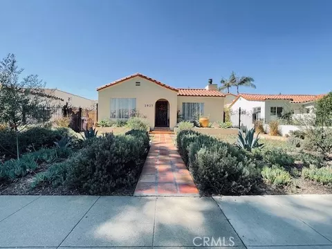 2825 Chestnut Ave, Long Beach, CA 90806