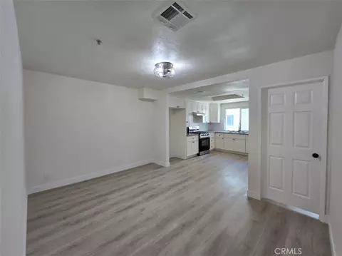 Living - 70 Harkness Ave #4, Pasadena, CA 91106 photo 2 of 4