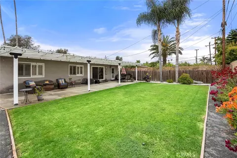 487 N Fern St, Orange, CA 92867