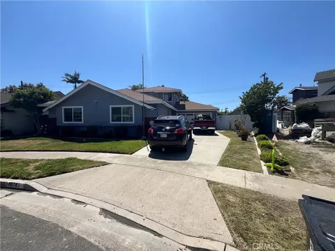 16781 Scotsdale Cir, Huntington Beach, CA 92647