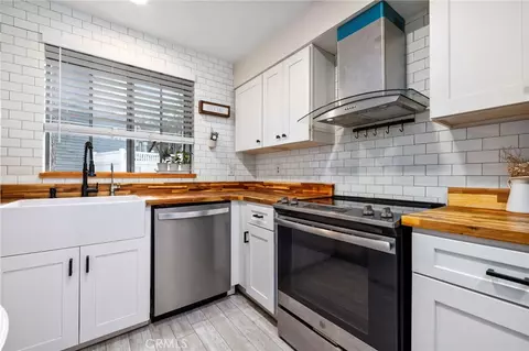 25339 Pine Creek Ln, Wilmington, CA 90744