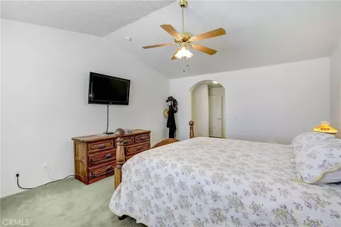 Bedroom - 11949 Hawthorne Ave, Hesperia, CA 92345 photo 3 of 9