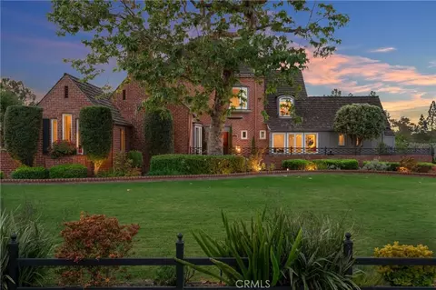 4275 Country Club Dr, Long Beach, CA 90807