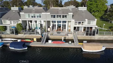 16413 Wimbledon Ln, Huntington Beach, CA 92649