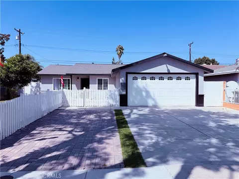 2309 W Anahurst Pl, Santa Ana, CA 92704