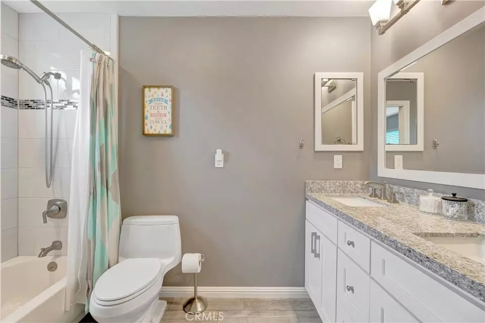 Bath - 12161 Casper St, Garden Grove, CA 92845 photo 3 of 4
