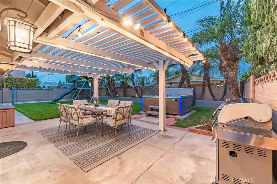 Exterior - 12161 Casper St, Garden Grove, CA 92845 photo 7 of 12