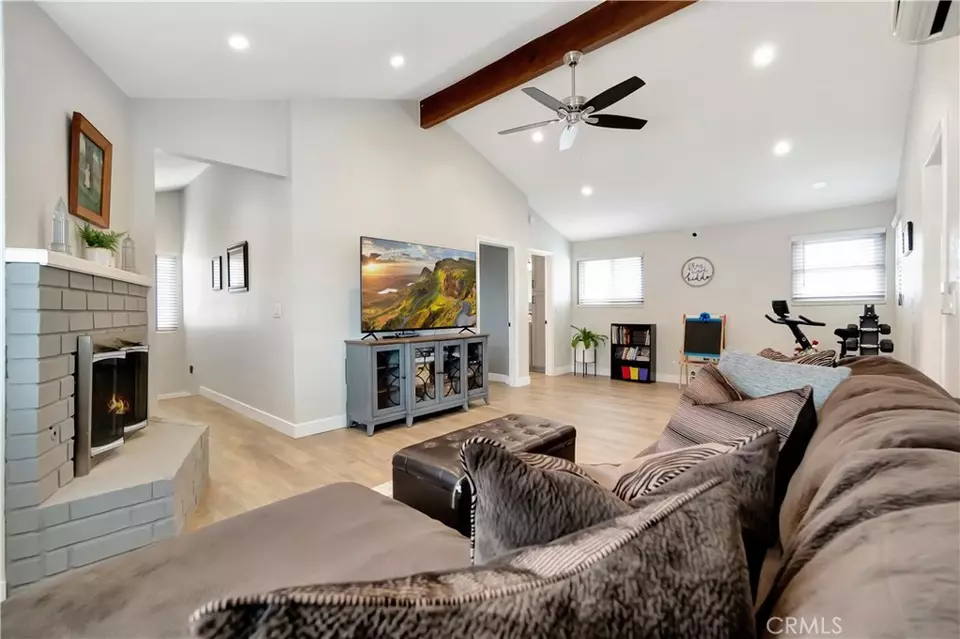 Entry Way - 12161 Casper St, Garden Grove, CA 92845 photo 2 of 2