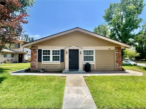 994 W Calle De Cielo #1, Azusa, CA 91702