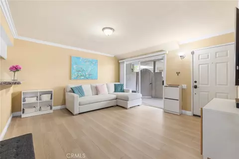 3605 E Anaheim St #315, Long Beach, CA 90804