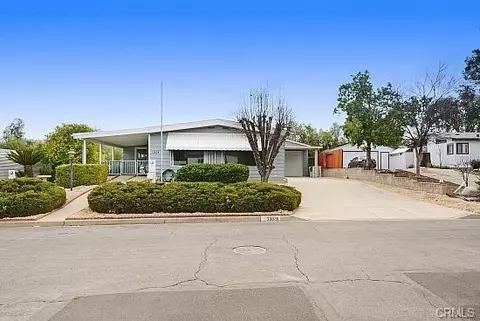33828 Plowshare Rd, Wildomar, CA 92595
