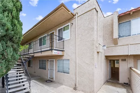 935 W Bishop St, Santa Ana, CA 92703