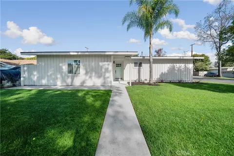 1541 E Wellington Ave, Santa Ana, CA 92701