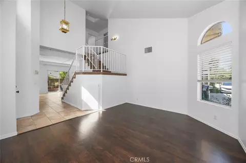 7527 Tampa Ave #1, Reseda, CA 91335