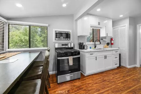847 Silver Tip Dr, Big Bear Lake, CA 92315 photo 3