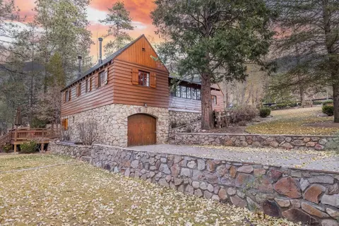 39654 Flicker Rd, Fawnskin, CA 92333
