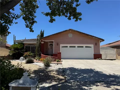 8870 Blanchard Ave, Fontana, CA 92335