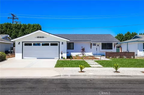 15801 Carrie Ln, Huntington Beach, CA 92647