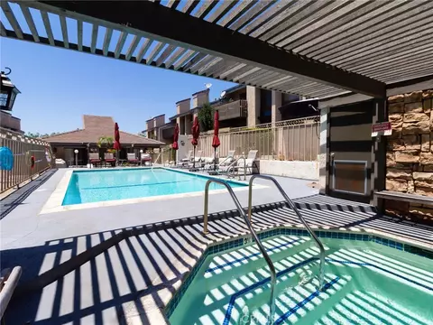 2298 Rose Ave #110, Signal Hill, CA 90755