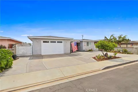 10301 Rhiems Rd, Anaheim, CA 92804