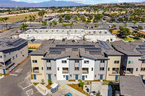 1178 Santo Antonio Dr, Colton, CA 92324