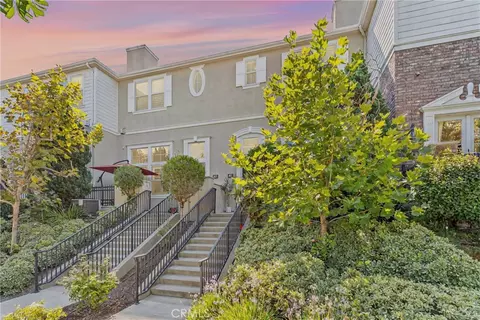 60 Fringe Tree, Irvine, CA 92606