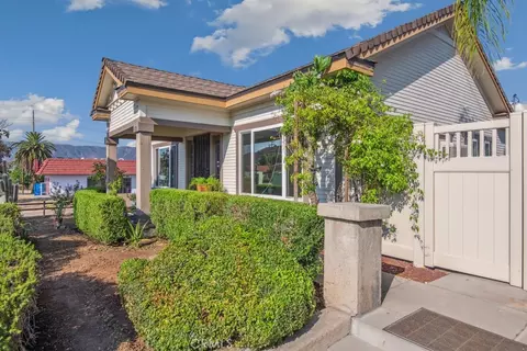509 N Main St, Lake Elsinore, CA 92530