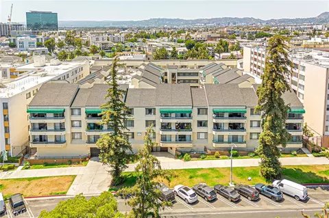 435 S La Fayette Park Pl #219, Los Angeles, CA 90057