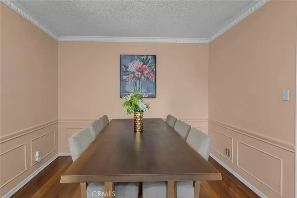 Dining - 10229 S Van Ness Ave, Inglewood, CA 90303 photo 3 of 3