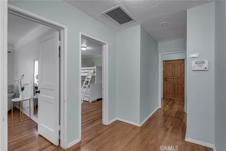 Entry Way - 10229 S Van Ness Ave, Inglewood, CA 90303 photo 3 of 3