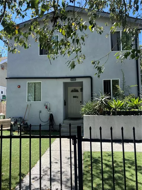 972 E 42nd Pl, Los Angeles, CA 90011