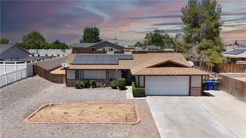 16850 Hidden Creek Dr, Victorville, CA 92395