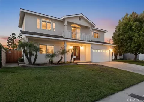 8831 Glider Ave, Los Angeles, CA 90045
