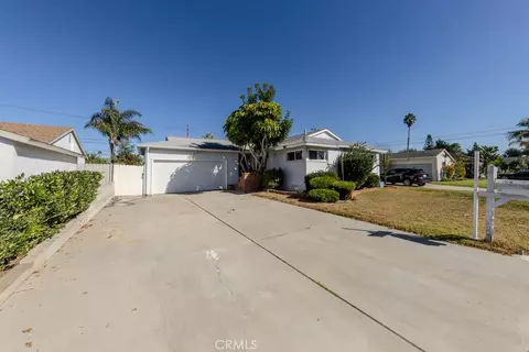 690 Capital St, Costa Mesa, CA 92627