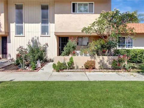 10552 Royal Oak Way, Stanton, CA 90680