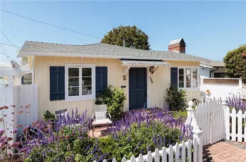 425 Monterey Dr, Laguna Beach, CA 92651