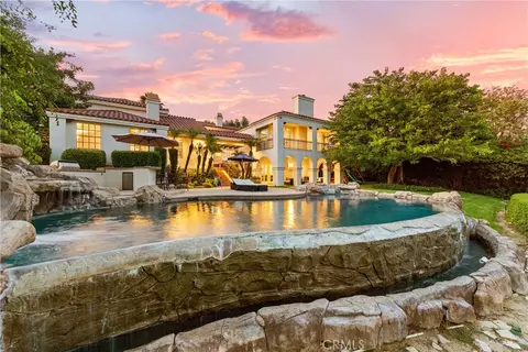 927 E Avocado Crest Rd, La Habra Heights, CA 90631