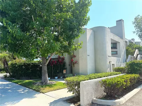12584 Montecito Rd #5, Seal Beach, CA 90740