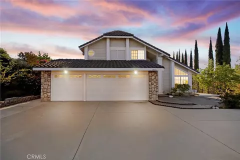 2010 Greenwood Cir, Riverside, CA 92503