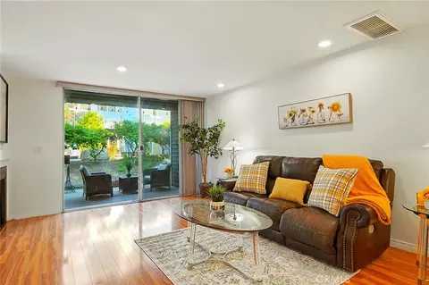 25399 Pine Creek Ln #207, Wilmington, CA 90744