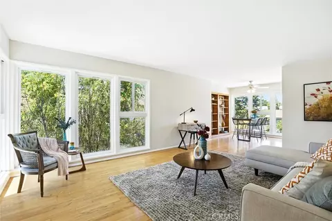 2420 E 4th St #4, Long Beach, CA 90814