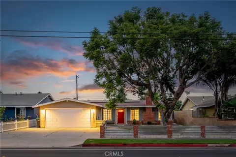 642 W Wilson St, Costa Mesa, CA 92627