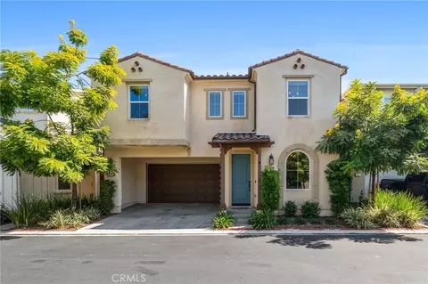 945 Brilliance Ln, Costa Mesa, CA 92626