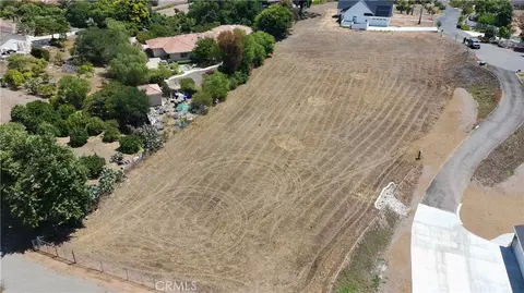 1916 Gray Rabbit Hollow Ln, Fallbrook, CA 92028 photo 2