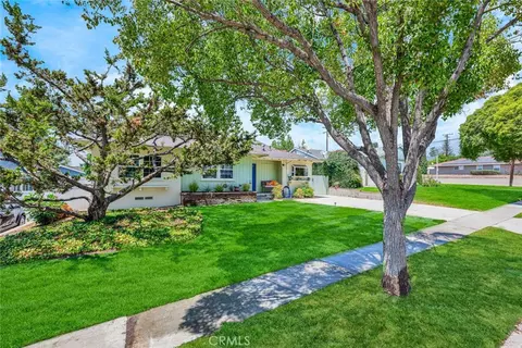 1119 N Lincoln Ave, Fullerton, CA 92831